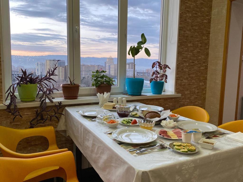 Sunrise Apartments 두샨베 외부 사진